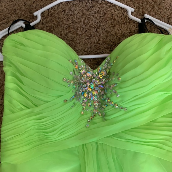 ALYCE Lime Green Formal Dress - Picture 3 of 6
